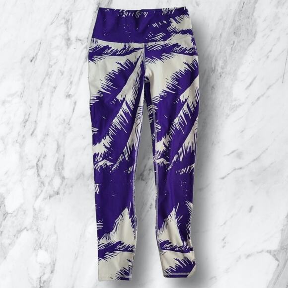 Fabletics PurLuxe Paradise High Waisted 7/8 Workout Leggings NWT Size XS - Picture 12 of 12